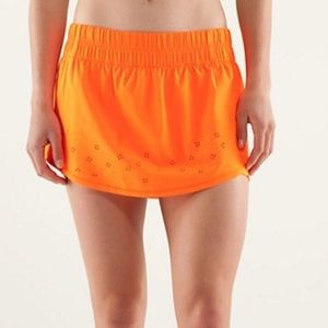 Lululemon Orange Breeze Skirt sz 4